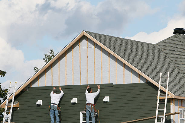 Professional Siding Installation technician working in Northfield, NJ